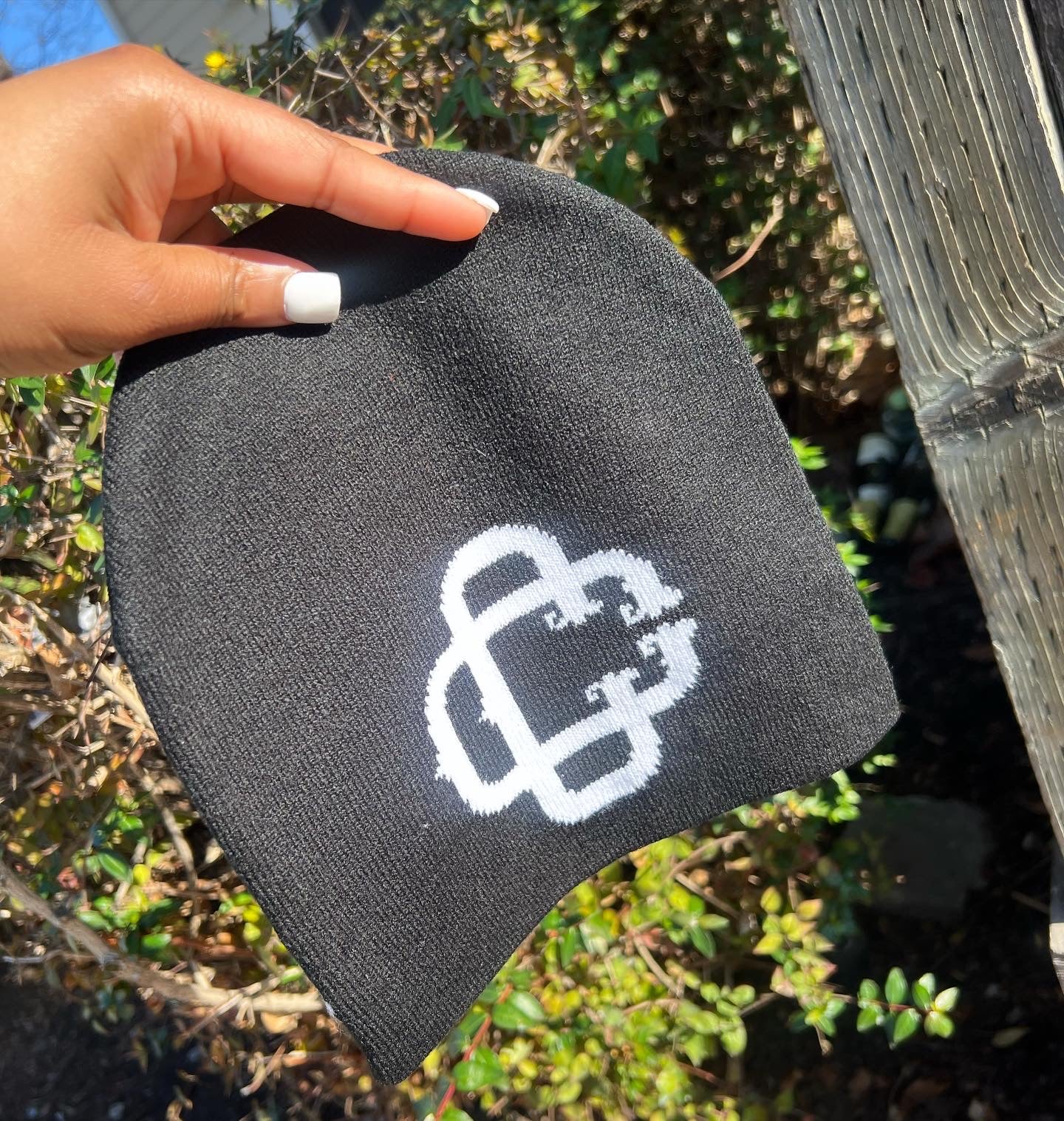 “SET THE TONE” BLACK BEANIE